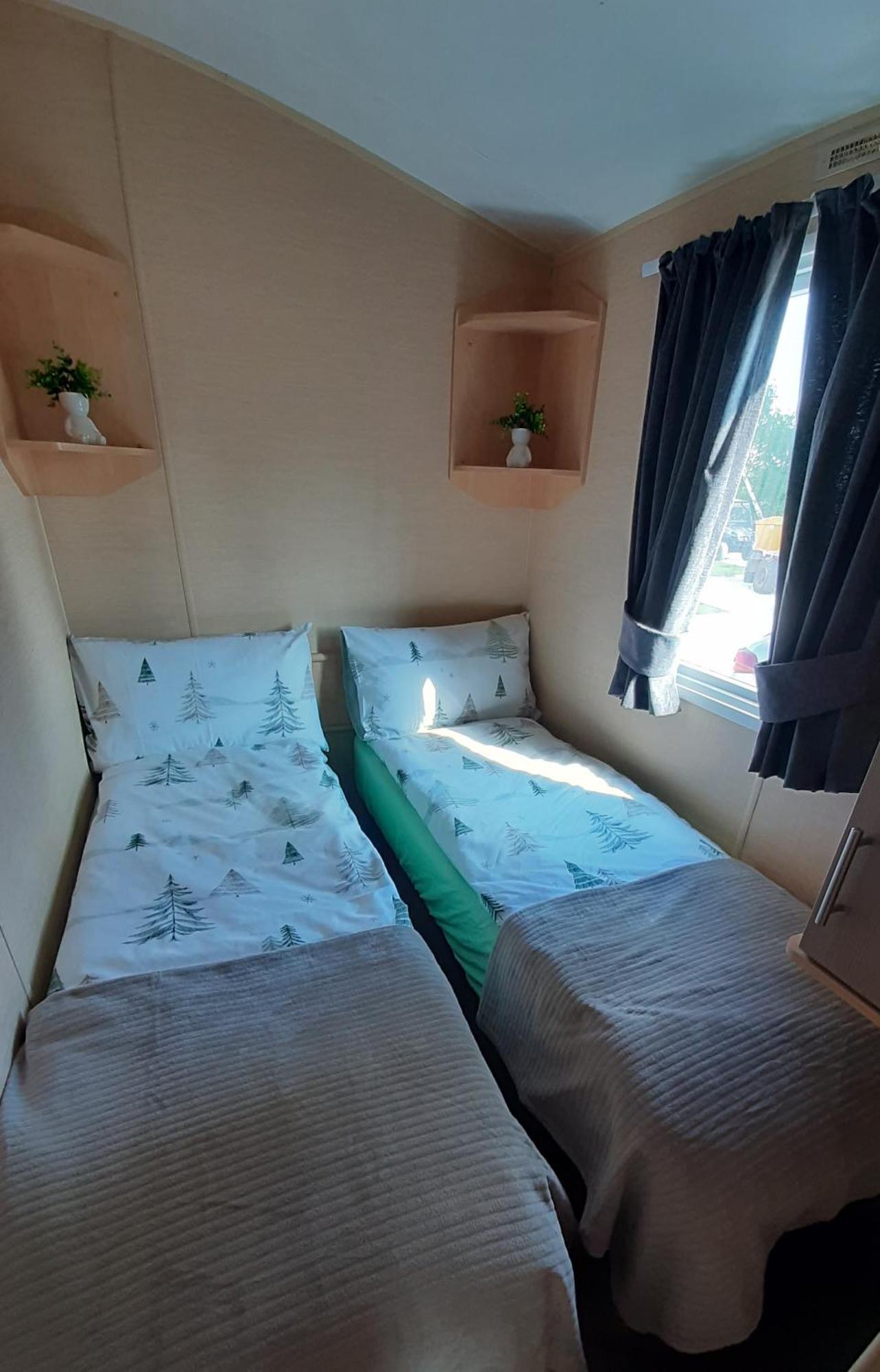 Hotel The Salsa, 38 Sunset View Crowle  Esterno foto
